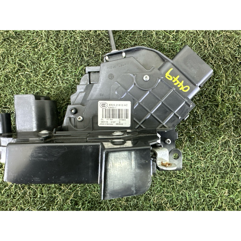 Замок двери (кузов и элементы) LAND ROVER Range Rover Evoque L538 2015 2.0 LR013800