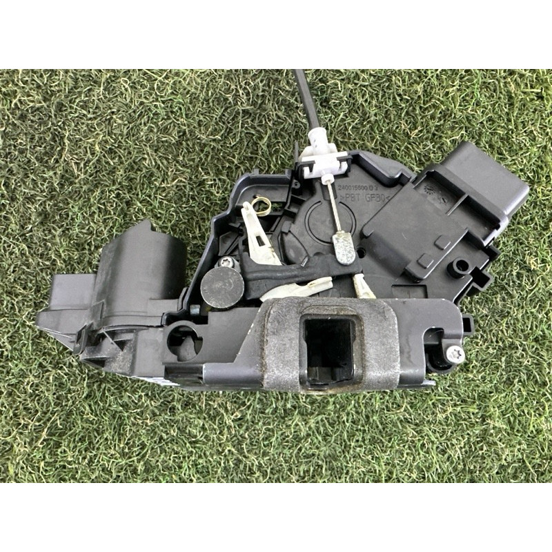 Замок двери (кузов и элементы) LAND ROVER Range Rover Evoque L538 2015 2.0 LR013801