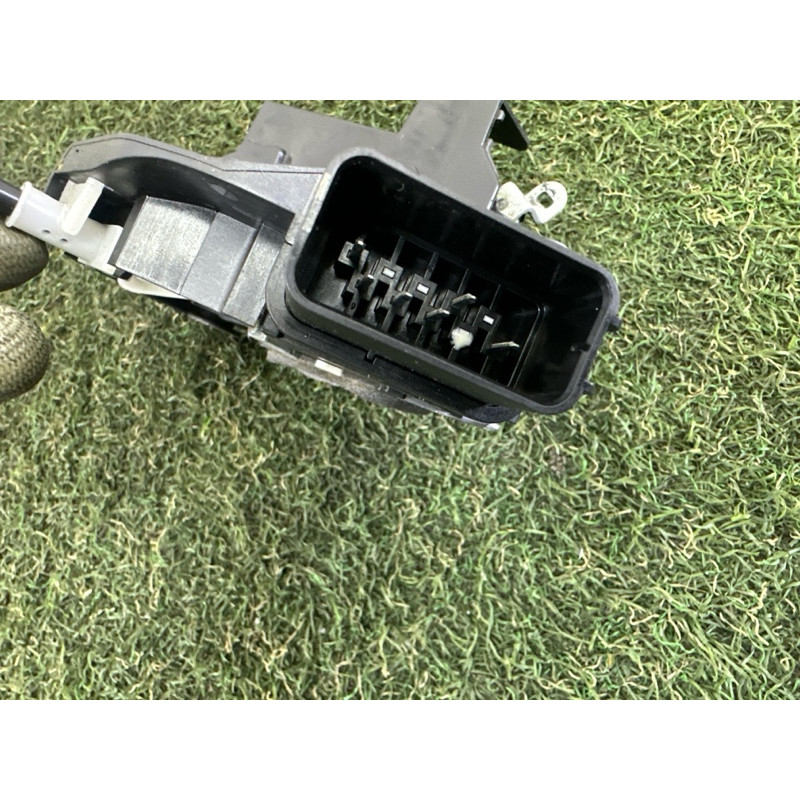 Замок двери (кузов и элементы) LAND ROVER Range Rover Evoque L538 2015 2.0 LR013801