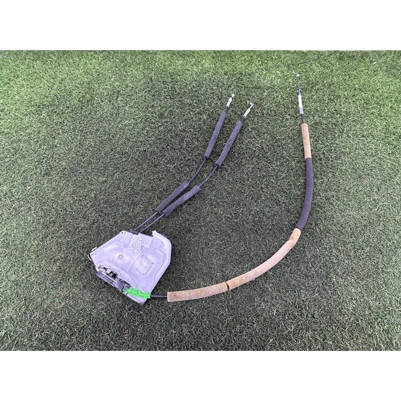 Замок двери (кузов и элементы) Nissan Rogue T33 2021 2.5 825016RA0A
