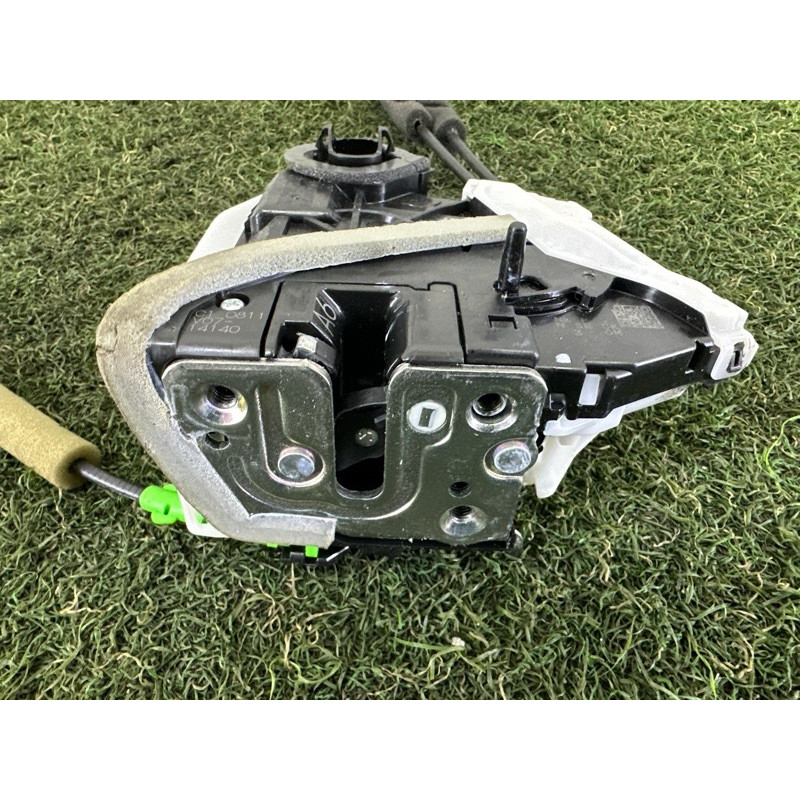 Замок двери (кузов и элементы) Nissan Rogue T33 2021 2.5 825016RA0A