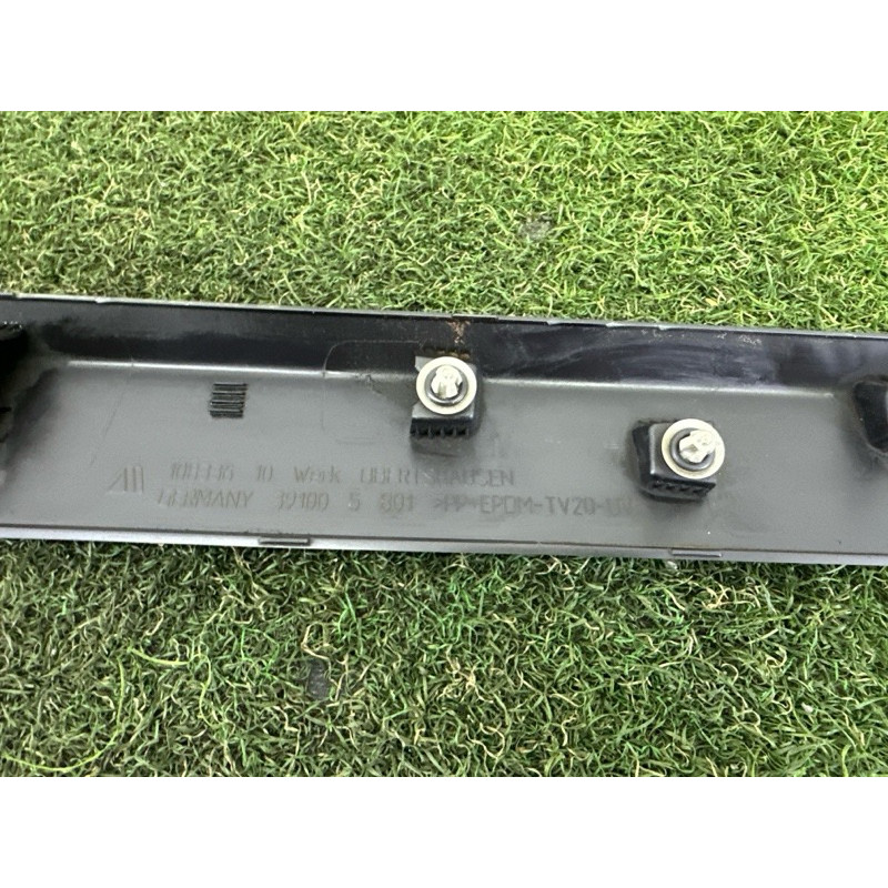 Накладка двери внешняя (кузов и элементы) BMW X1 F48 2018 2.0 51137352091