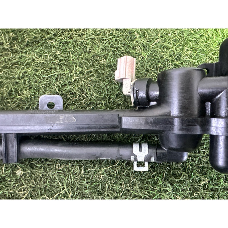 Трубка системи охолодження (система охлаждения) LAND ROVER Range Rover L405 2014 5.0 LR087559
