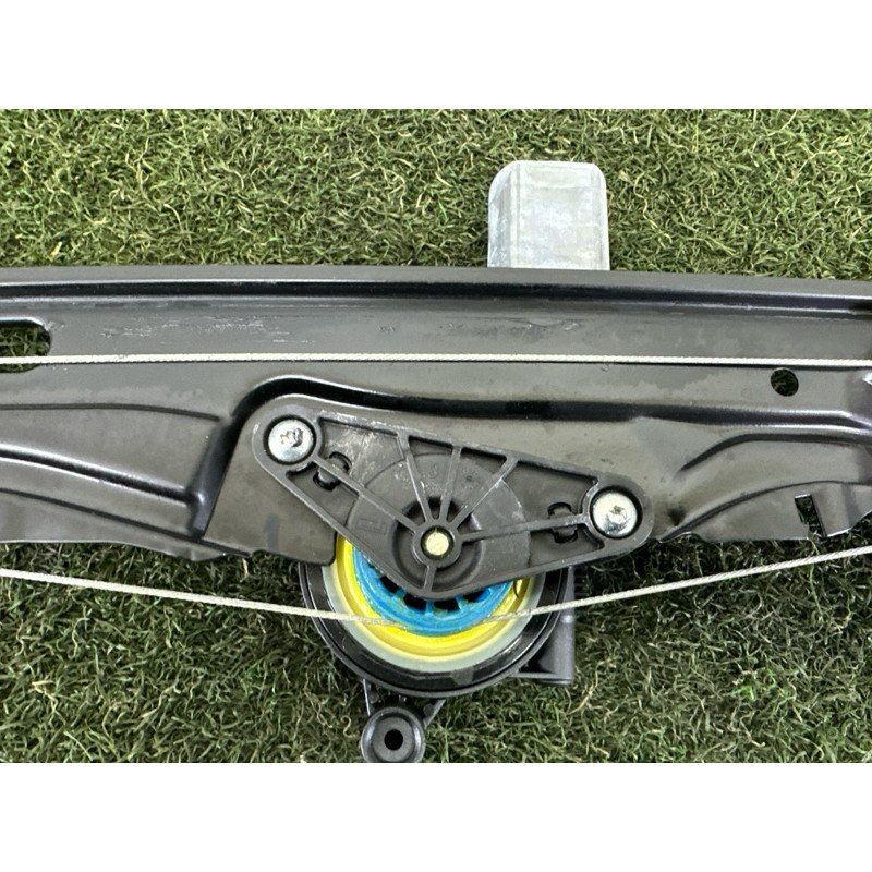 Механизм стеклоподъемника с мотором (кузов и элементы) BMW X1 F48 2016 2.0 51357490200