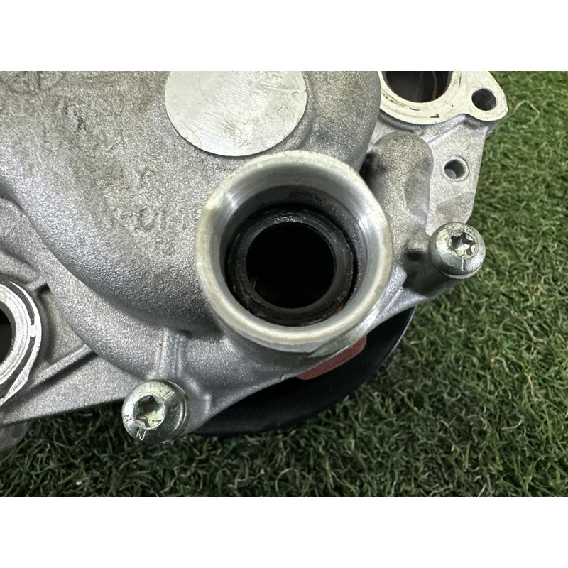 Помпа (система охлаждения) LAND ROVER Range Rover L405 2014 5.0 LR055239