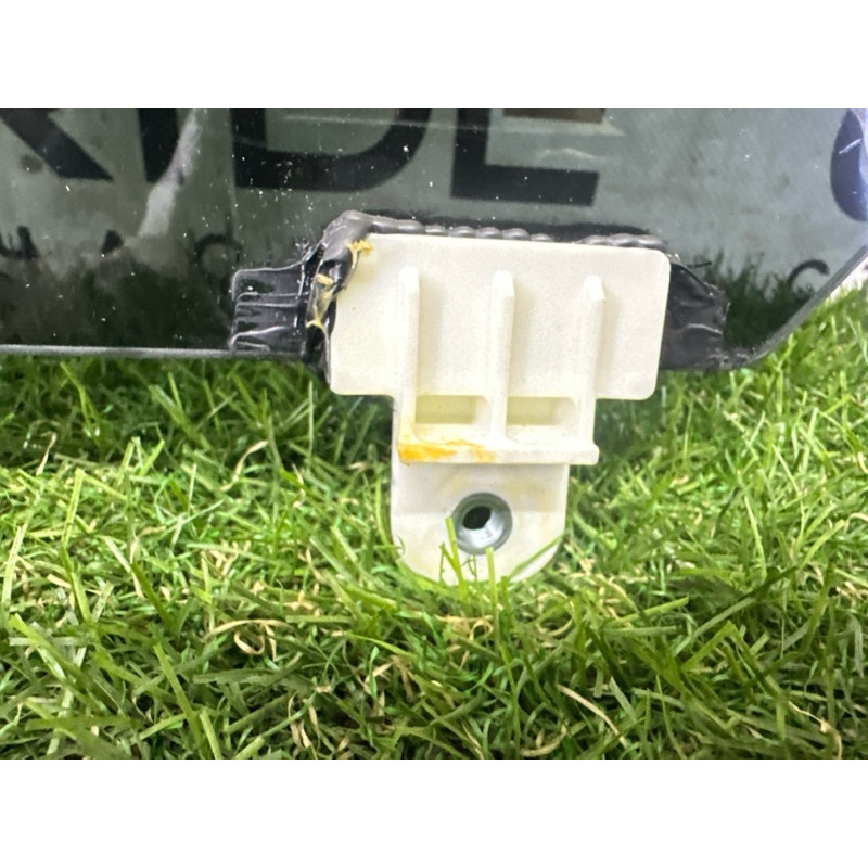 Стекло (кузов и элементы) Nissan Rogue T33 2021 2.5 823016RA0A