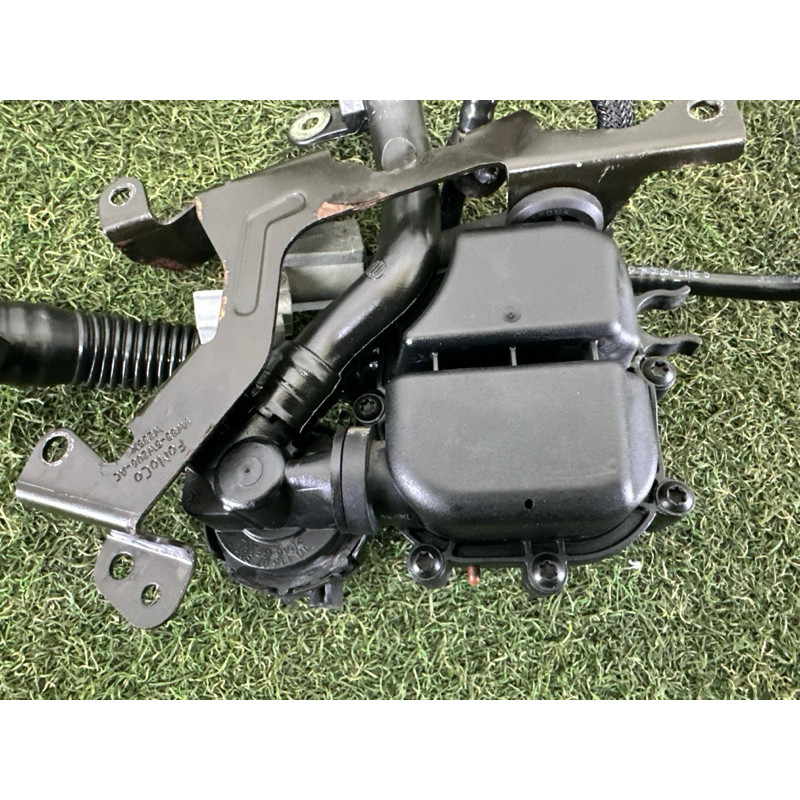 Повітряний резонатор (впускная система) LAND ROVER Range Rover L405 2014 5.0 LR049366