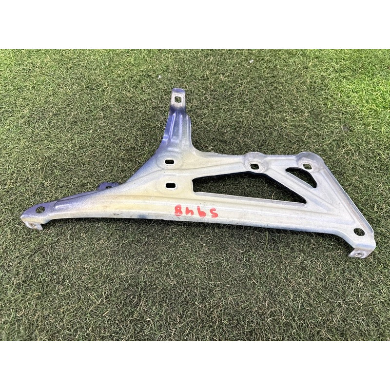 Кріплення крила (кузов і елементи) BMW X1 F48 2016 2.0 41007427130