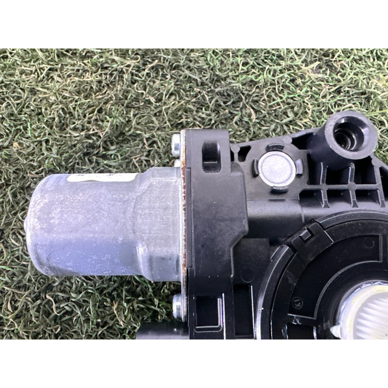Мотор стеклоподъемника (электрика) Nissan Rogue T33 2022 1.5 807306RR0A