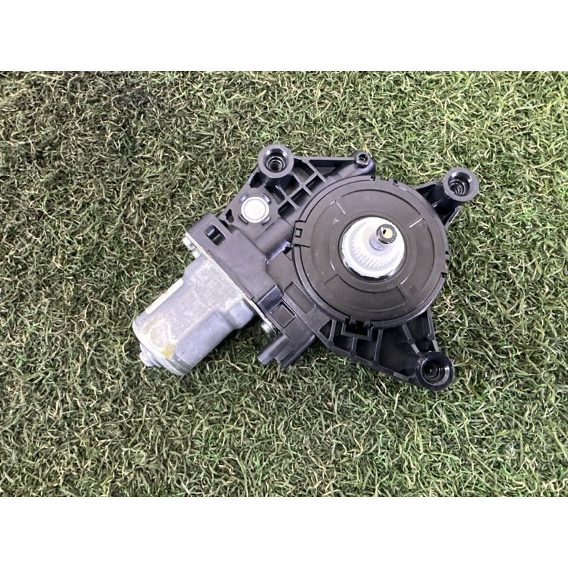 Мотор склопідйомника (електрика) Nissan Rogue T33 2022 1.5 807306RR0A