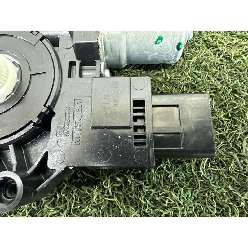 Мотор стеклоподъемника (электрика) Nissan Rogue T33 2022 1.5 807516RR1B