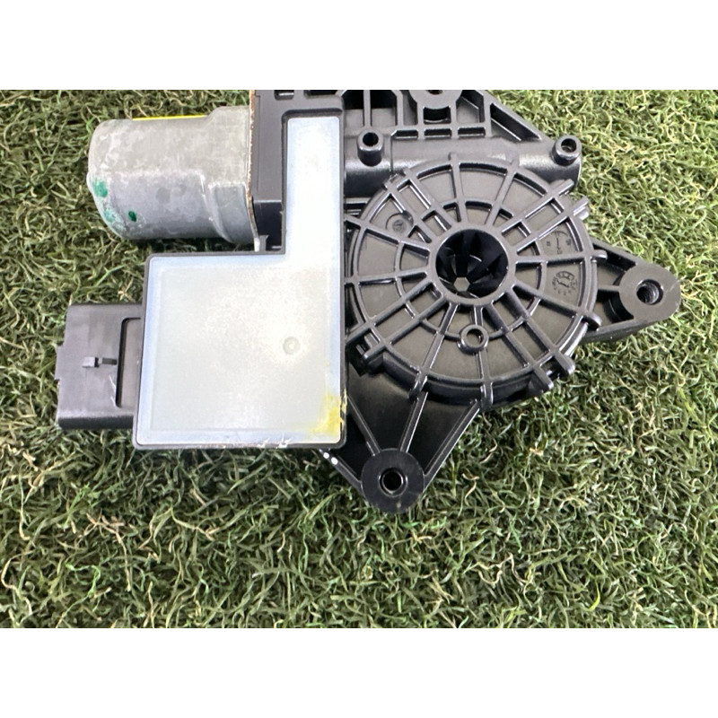 Мотор стеклоподъемника (электрика) Nissan Rogue T33 2022 1.5 807516RR1B