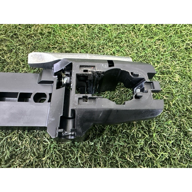 Кронштейн ручки двери (кузов и элементы) Nissan Rogue T33 2022 1.5 806116RR0A
