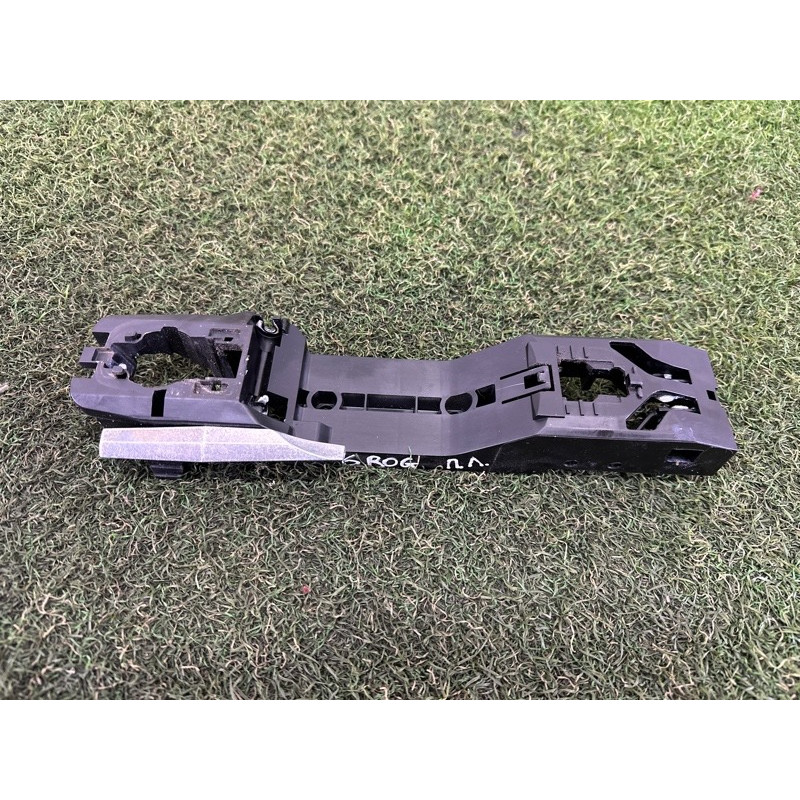 Кронштейн ручки двери (кузов и элементы) Nissan Rogue T33 2022 1.5 806116RR0A