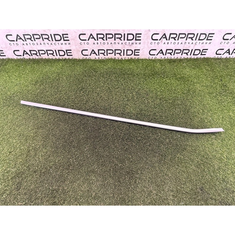 Молдинг скла (кузов і елементи) BMW X1 F48 2016 2.0 51337352442
