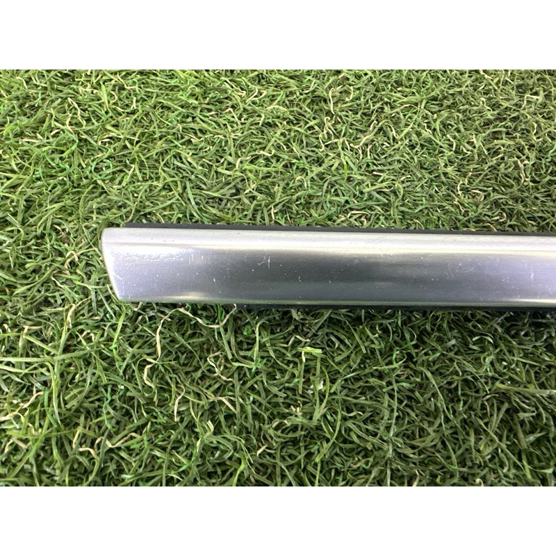 Молдинг скла (кузов і елементи) BMW X1 F48 2016 2.0 51337352442