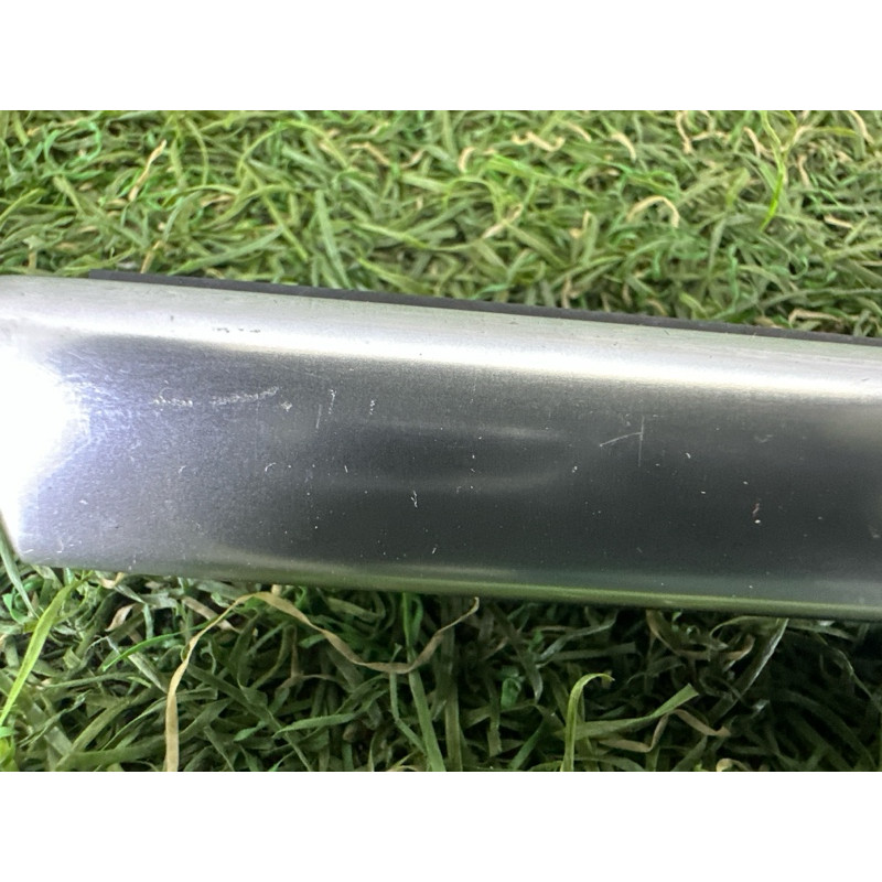 Молдинг скла (кузов і елементи) BMW X1 F48 2016 2.0 51337352442