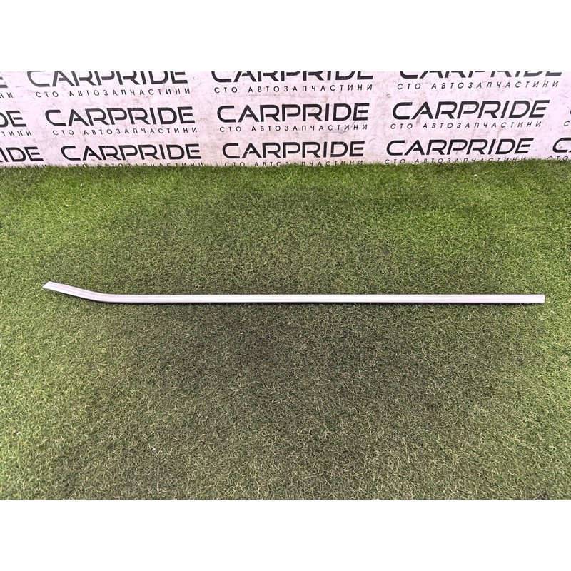 Молдинг скла (кузов і елементи) BMW X1 F48 2018 2.0 51337352441