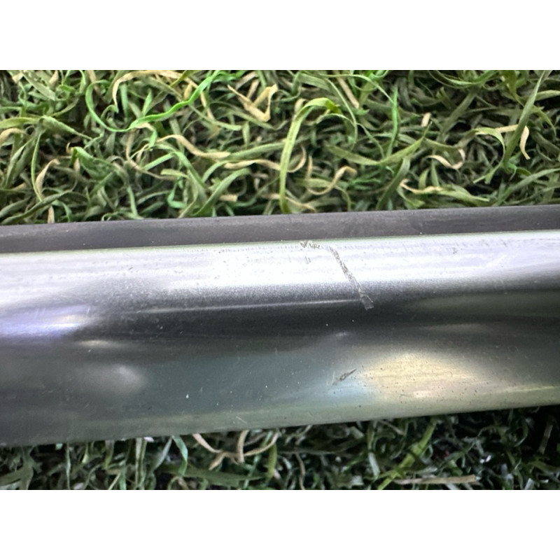 Молдинг скла (кузов і елементи) BMW X1 F48 2018 2.0 51337352441