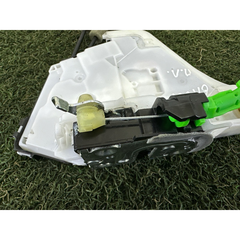 Замок двери (кузов и элементы) Nissan Rogue T33 2022 1.5 805016RR0A