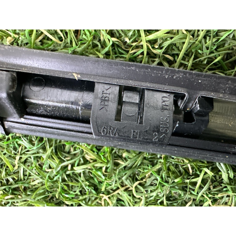 Молдинг стекла (кузов и элементы) Nissan Rogue T33 2022 1.5 808216RA0A