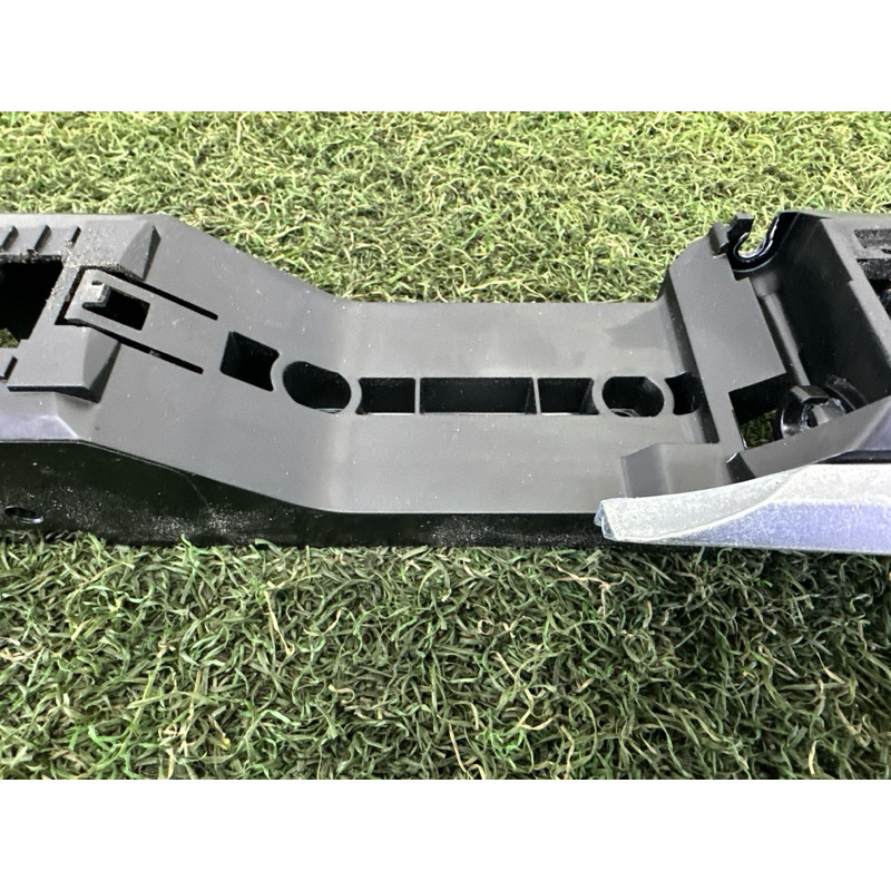 Кронштейн ручки двери (кузов и элементы) Nissan Rogue T33 2022 1.5 806106RR0A