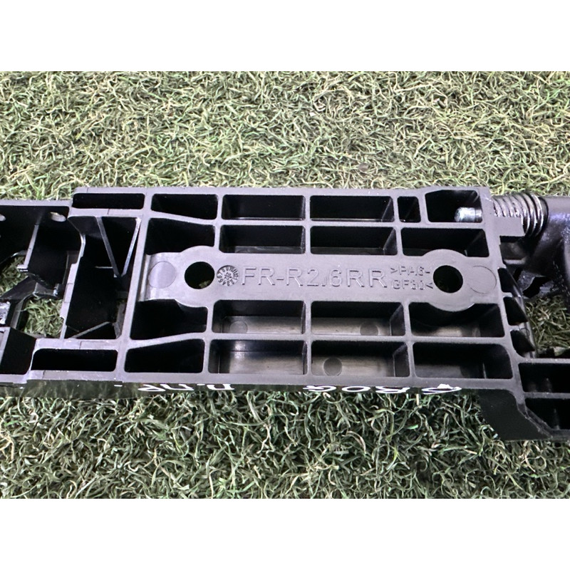 Кронштейн ручки двери (кузов и элементы) Nissan Rogue T33 2022 1.5 806106RR0A