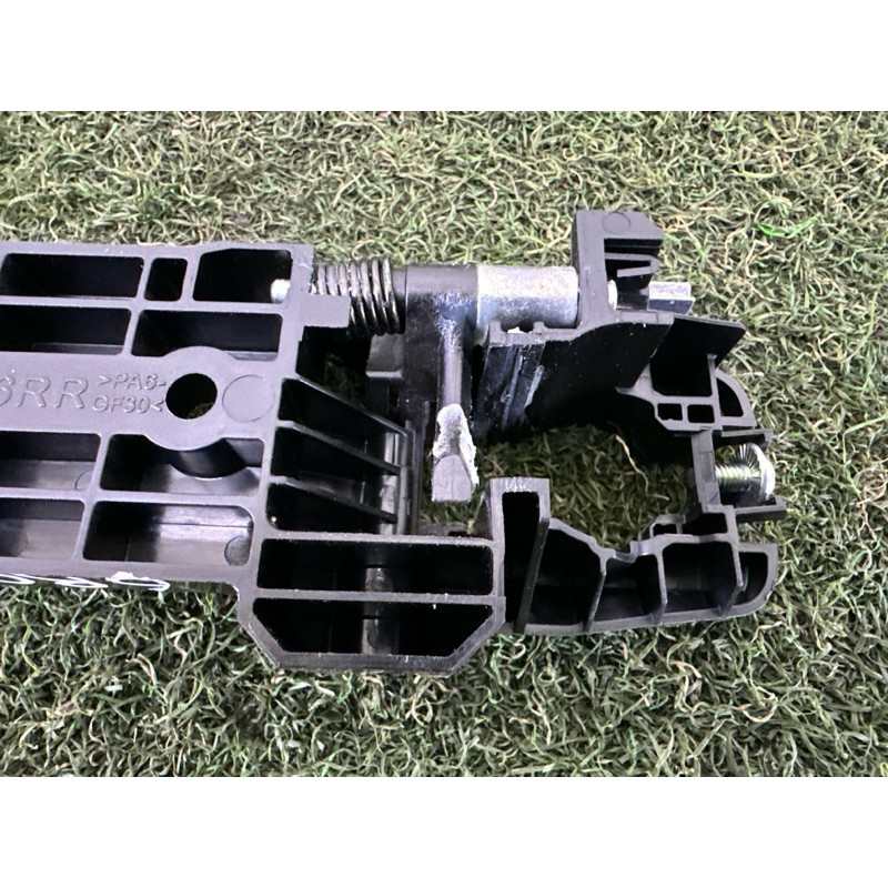 Кронштейн ручки двери (кузов и элементы) Nissan Rogue T33 2022 1.5 806106RR0A