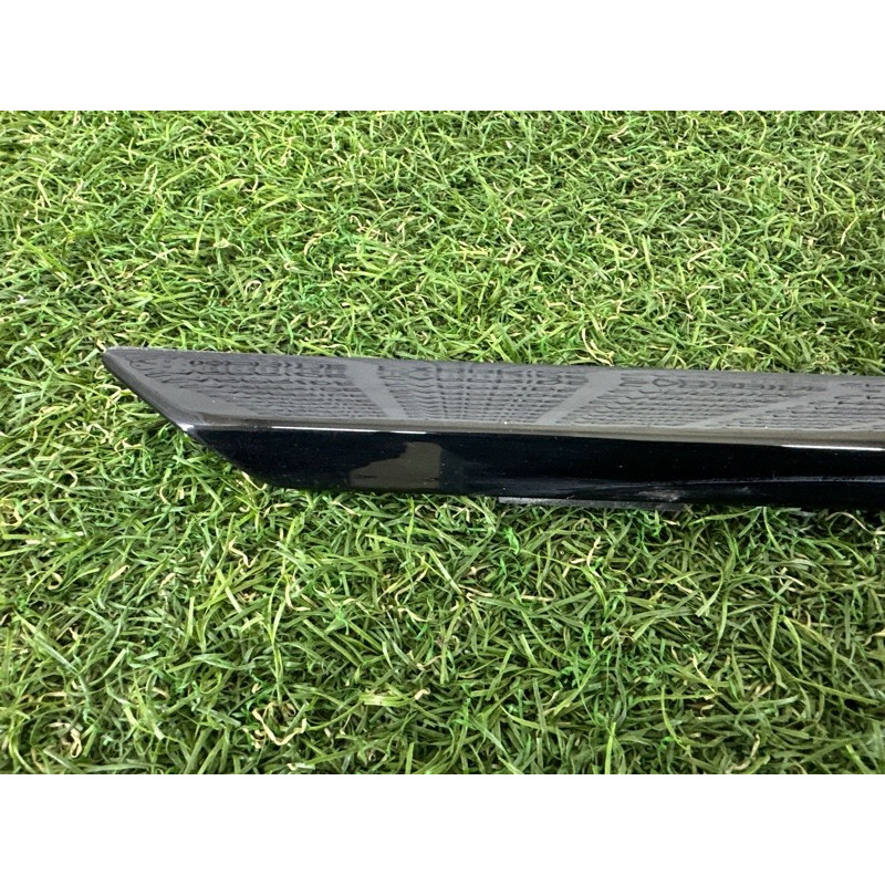 Молдинг скла (кузов и элементы) LAND ROVER Range Rover L405 2014 5.0 LR034033