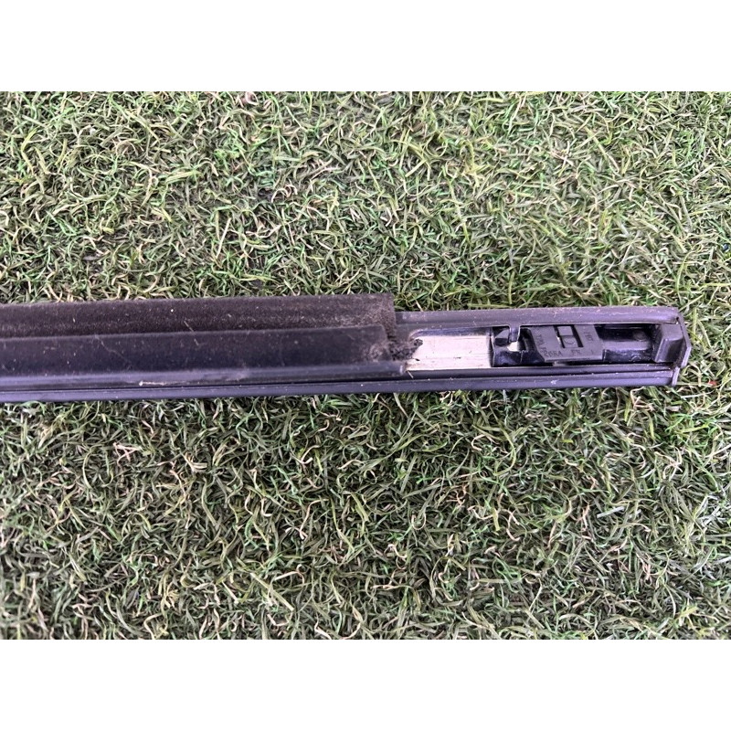 Молдинг стекла (кузов и элементы) Nissan Rogue T33 2022 1.5 808206RA0A