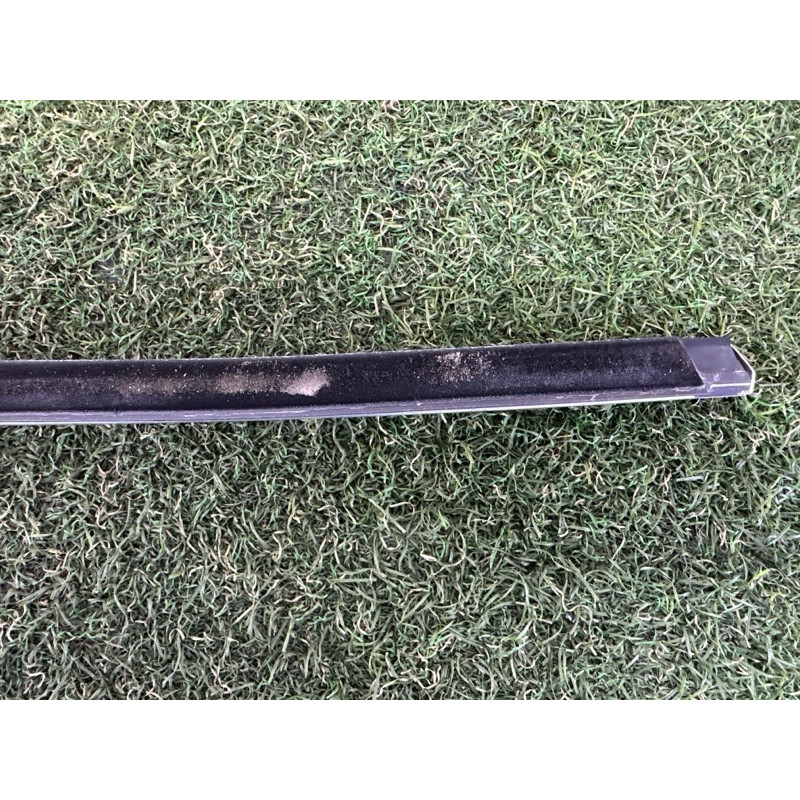 Молдинг скла (кузов і елементи) BMW X1 F48 2016 2.0 51357362234