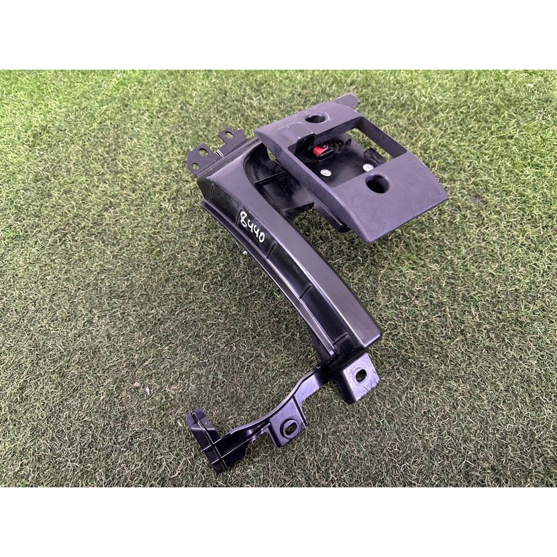 Кронштейн датчика слепых зон (кузов и элементы) LAND ROVER Range Rover Evoque L538 2015 2.0 LR048699