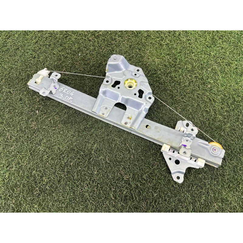 Механизм стеклоподъемника (кузов и элементы) Nissan Rogue T33 2022 1.5 827206RR0A