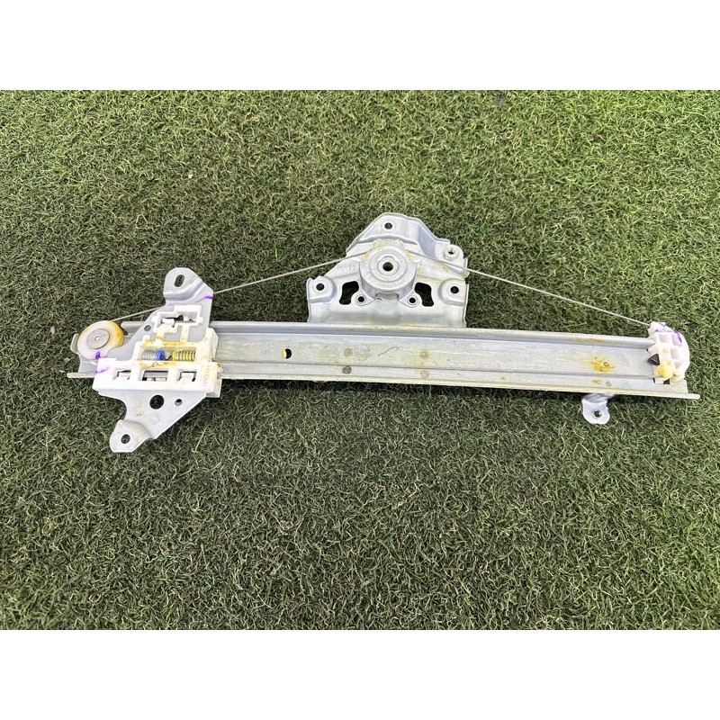 Механизм стеклоподъемника (кузов и элементы) Nissan Rogue T33 2022 1.5 827206RR0A