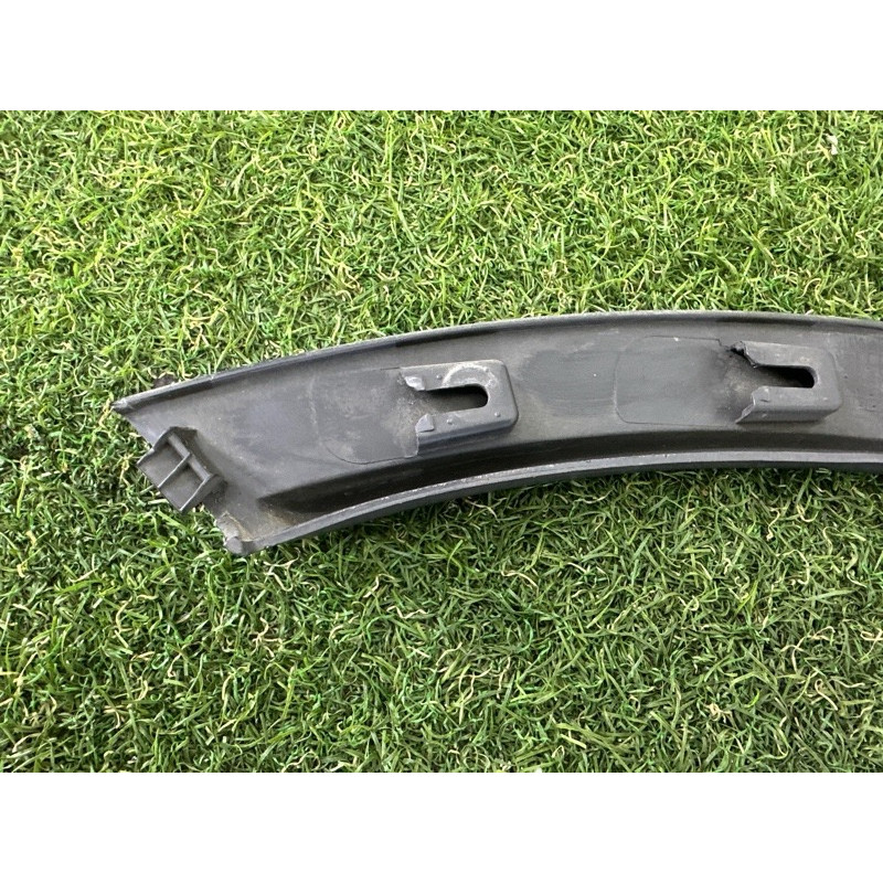 Накладка на крыло (кузов и элементы) LAND ROVER Range Rover Evoque L538 2015 2.0 LR066507