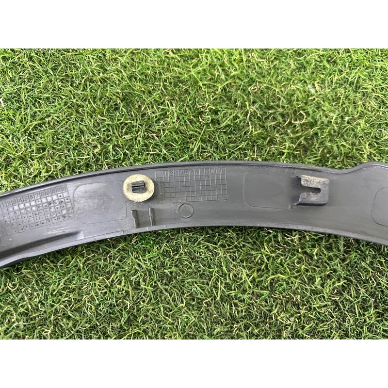 Накладка на крыло (кузов и элементы) LAND ROVER Range Rover Evoque L538 2015 2.0 LR066507