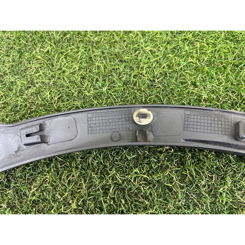 Накладка на крыло (кузов и элементы) LAND ROVER Range Rover Evoque L538 2015 2.0 LR066506