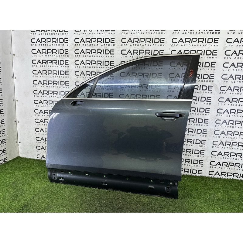 Двері (зовнішні елементи кузова) Volkswagen Touareg NF 2013 3.6 CGRA 7P0831055