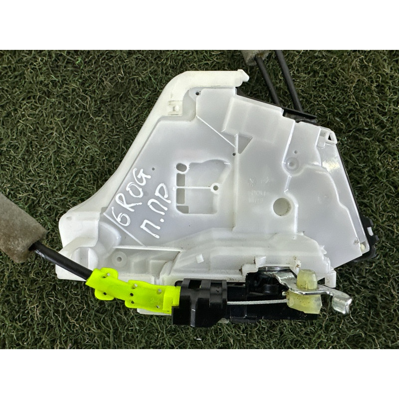Замок дверей (кузов і елементи) Nissan Rogue T33 2022 1.5 805006RR0A