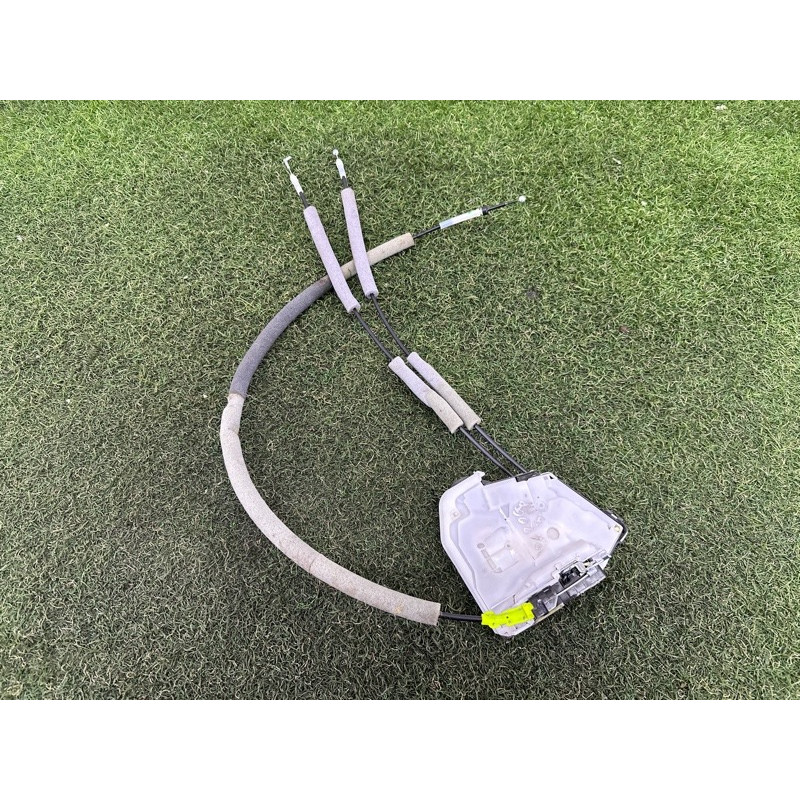 Замок дверей (кузов і елементи) Nissan Rogue T33 2022 1.5 825006RR0A