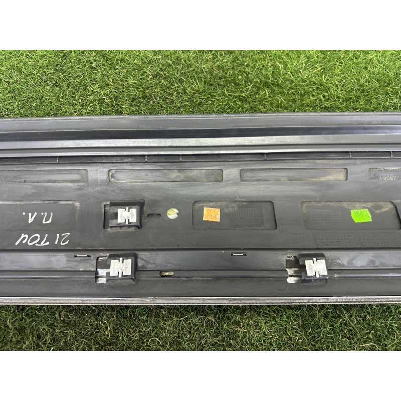 Накладка двери внешняя (кузов и элементы) Volkswagen Touareg NF 2013 3.6 CGRA 7P6854939HGRU