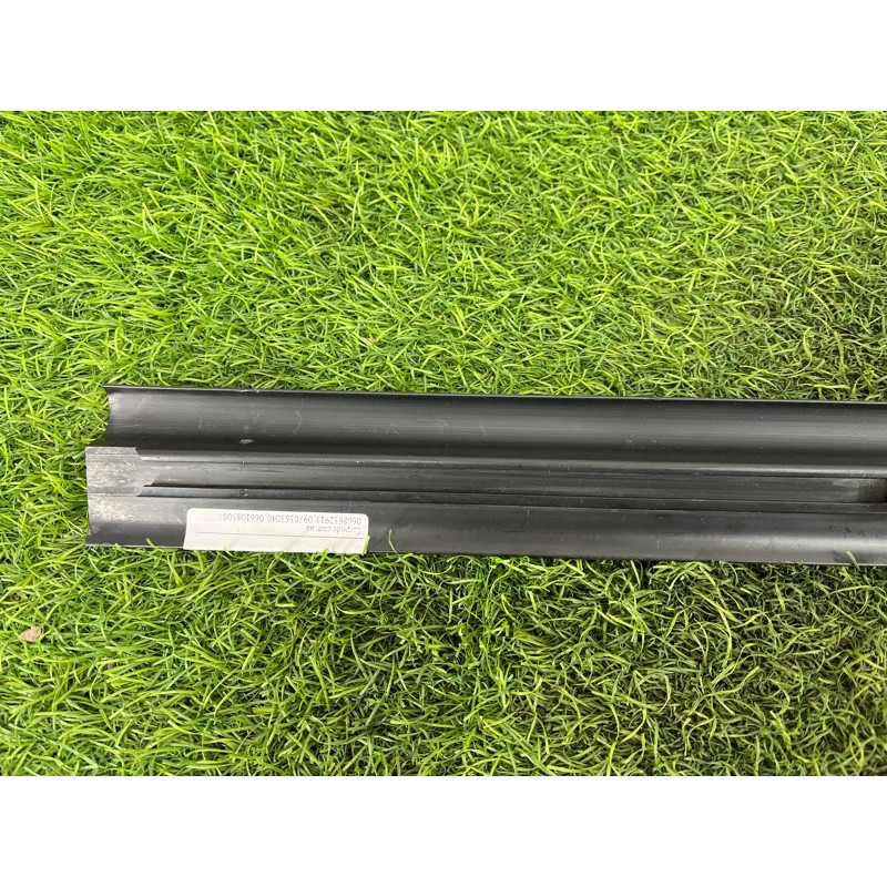 Накладка на поріг (кузов і елементи) BMW 7-series E32 1990 M70b50