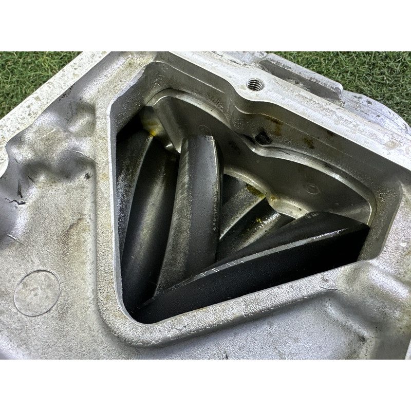 Компресор ДВЗ (впускная система) LAND ROVER Range Rover L405 2014 5.0 LR036194