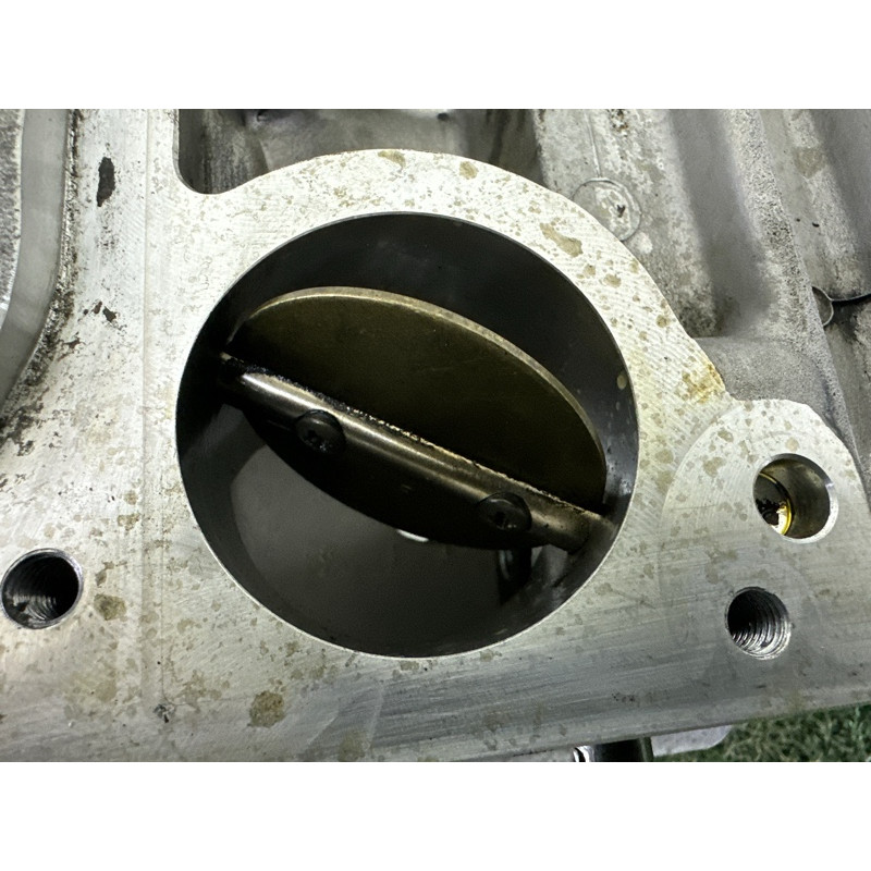 Компресор ДВЗ (впускная система) LAND ROVER Range Rover L405 2014 5.0 LR036194