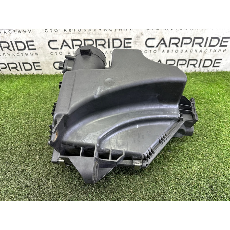 Корпус воздушного фильтра (впускная система) BMW X3 F25 2013 2.0 13717616932