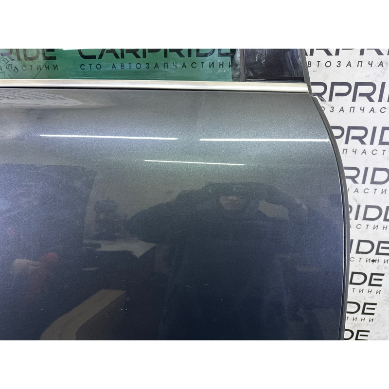 Двері (зовнішні елементи кузова) Volkswagen Touareg NF 2013 3.6 CGRA 7P0833056