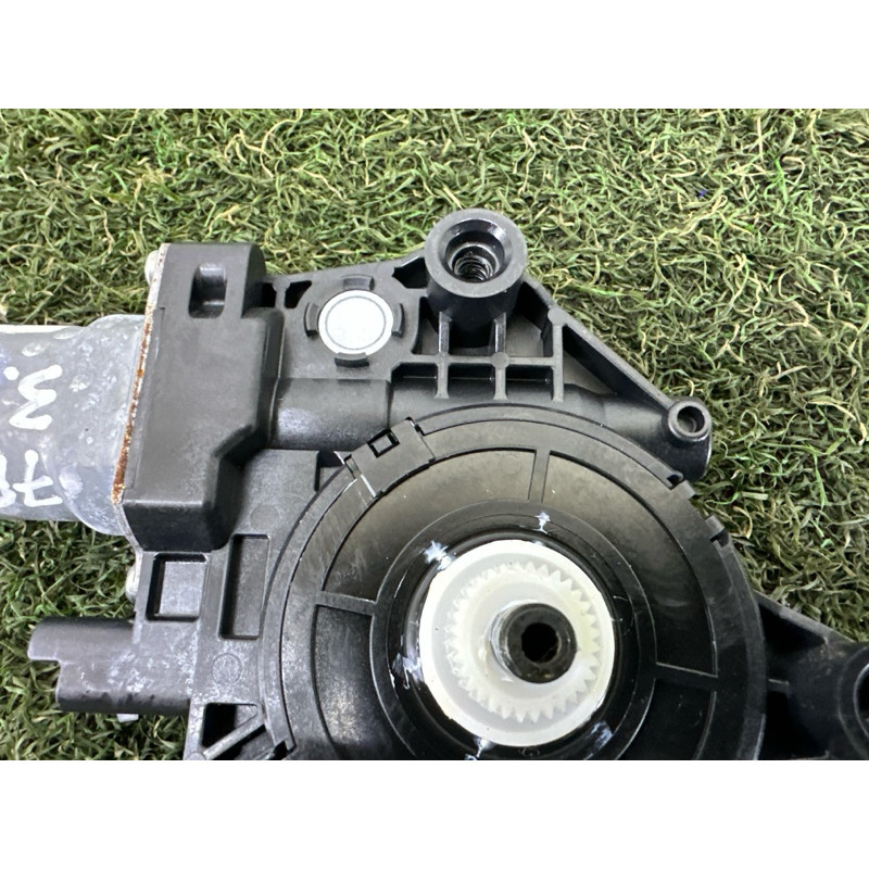 Мотор склопідйомника (електрика) Nissan Rogue T33 2021 2.5 807306RA0A
