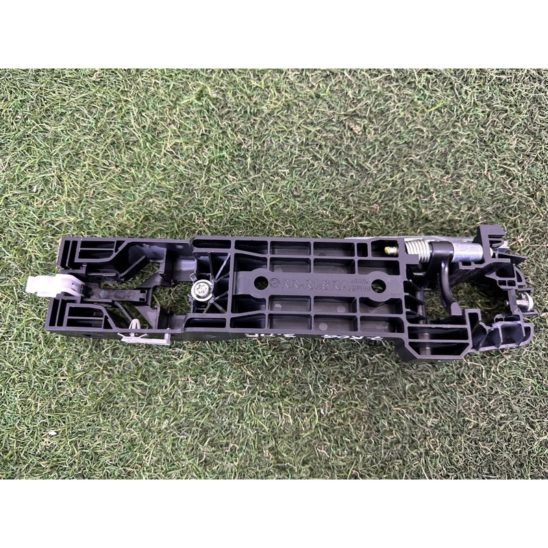 Кронштейн ручки двери (кузов и элементы) Nissan Rogue T33 2021 2.5 826106RA0A