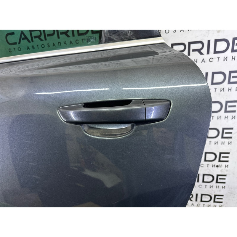 Дверь (наружные элементы кузова) Volkswagen Touareg NF 2013 3.6 CGRA 7P0833055