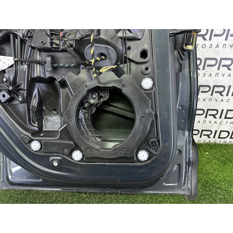 Дверь (наружные элементы кузова) Volkswagen Touareg NF 2013 3.6 CGRA 7P0833055